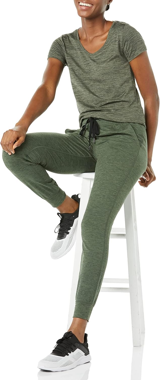 Amazon Essentials Women's Active Quick Dry Tech Stretch Short-Sleeve V-Neck T-Shirt (Available in Plus Size), Pack of 2 - Image 4