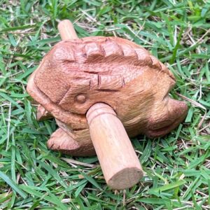 Natural Color 2.3-2.5 Inch Thai Guiros Percussion Instruments Wooden Frog, Wooden Frog Musical Instrument Home Decor Handcrafted Decoration Wooden Frog (Natural Color)