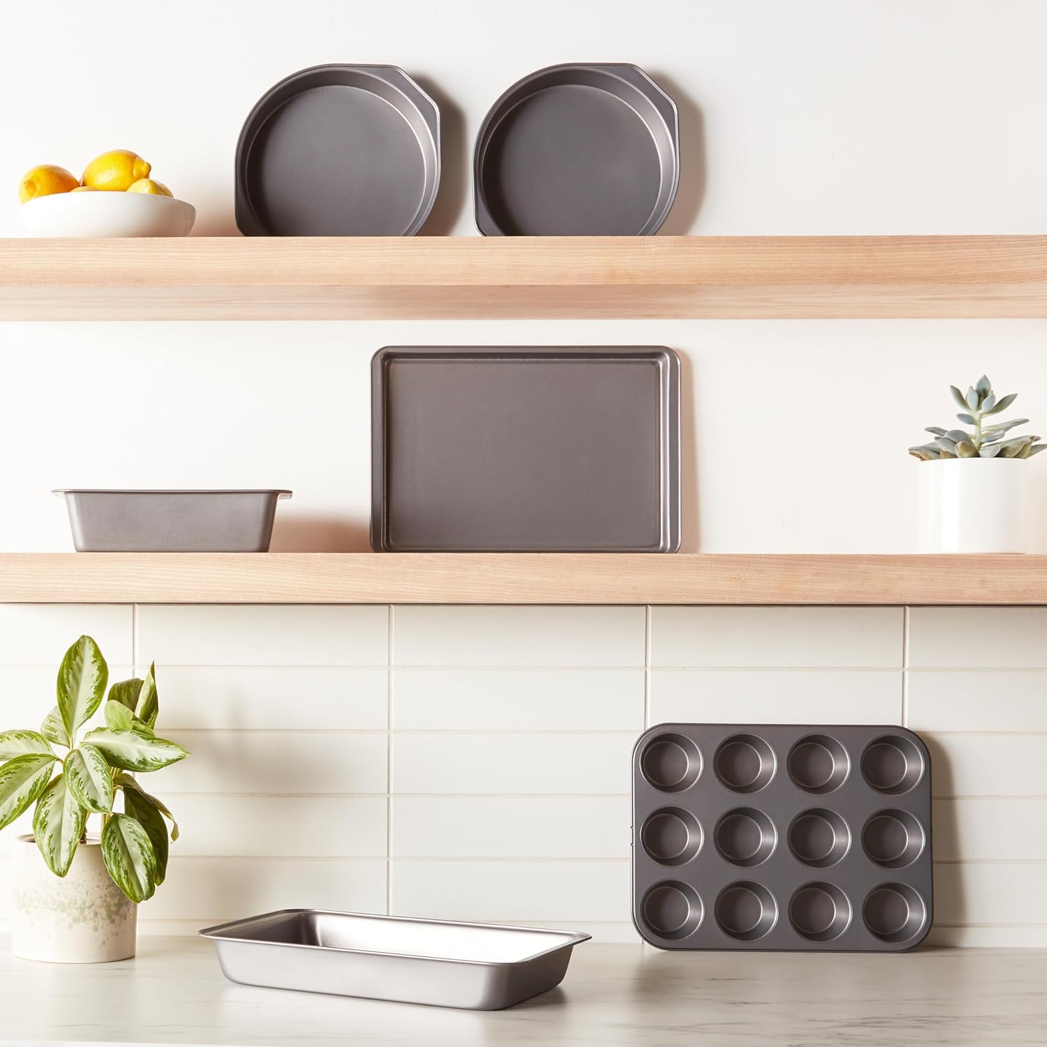 Amazon Basics 6 Piece Nonstick, Carbon Steel Oven Safe Bakeware Set with Cake, Muffin, Cookie, and Loaf Pans, 6 Piece, 16.25 x 11.75 x 6.25 inches - Image 3