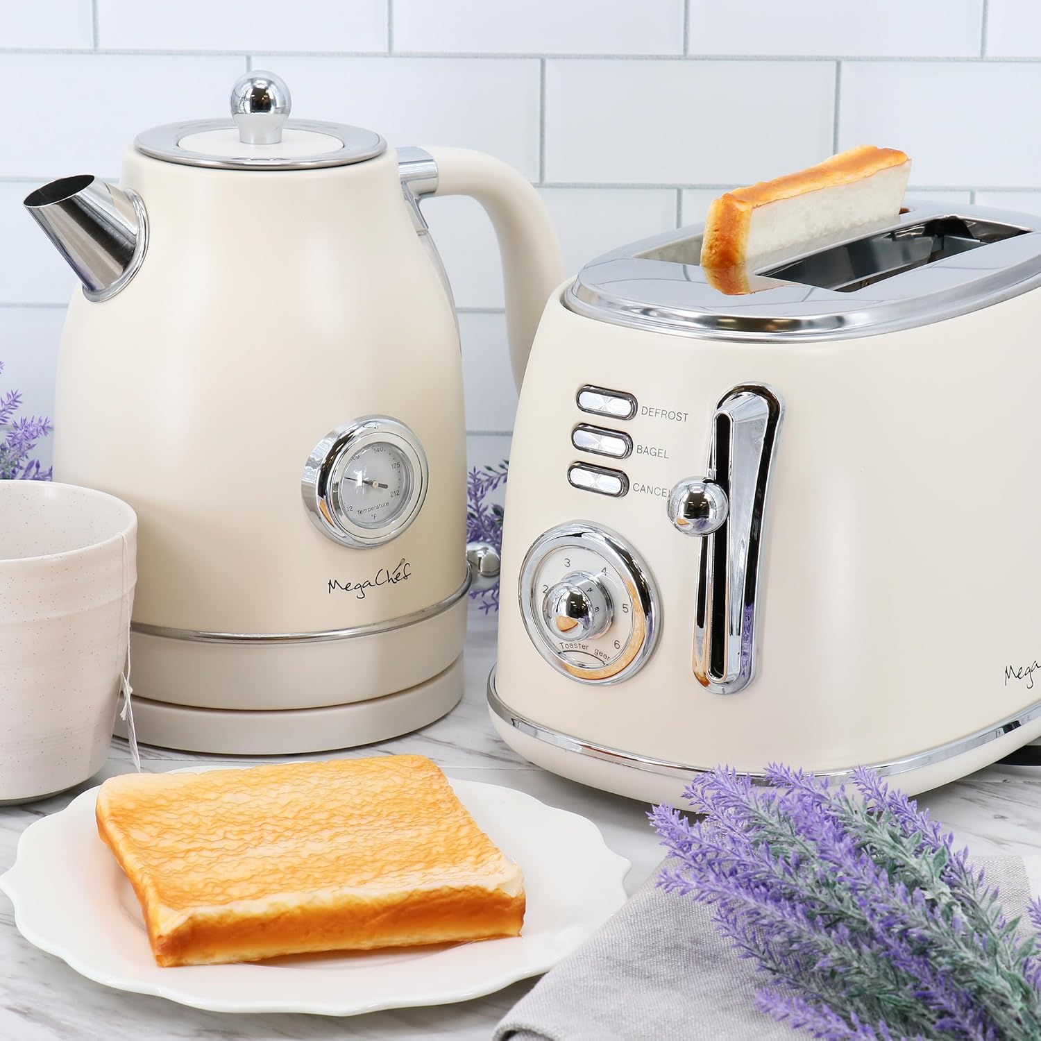 MegaChef 1.7 Quart Electric Tea Kettle and 2 Slice Toaster Combo in Matte Cream (Cream) - Image 7
