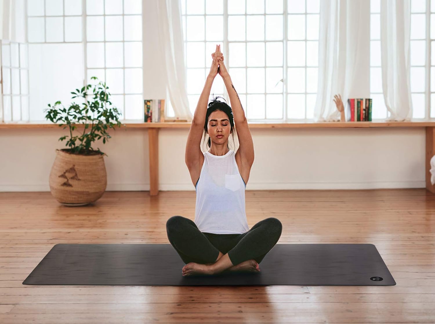 IUGA Pro Yoga Mat Non Slip Hot Yoga Mat Anti-tear Exercise Mat Eco Friendly Yoga Mats with SGS Certified Material Free Carrying Strap Included - Image 6