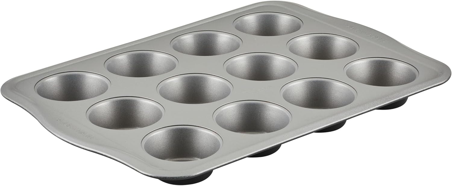 Farberware Disney Bake with Mickey Mouse Nonstick Bakeware Set/Baking Pans with Disney Home Oven Mitts, Cookie Pans, Muffin/Cupcake and Loaf Pan, 6 Piece - Black - Image 12