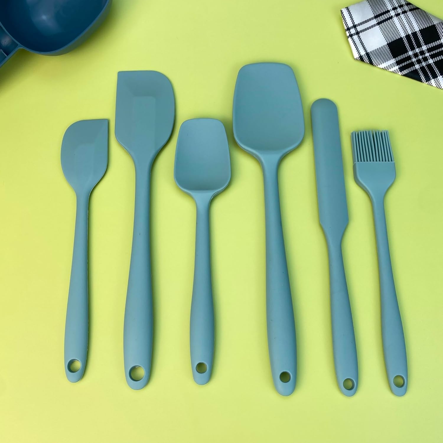 29PCS Nonstick Silicone Baking Set With Bakeable Mini Cake Pans, Bakeware for Oven, Molds and Heat Resistant Spatulas - Image 6