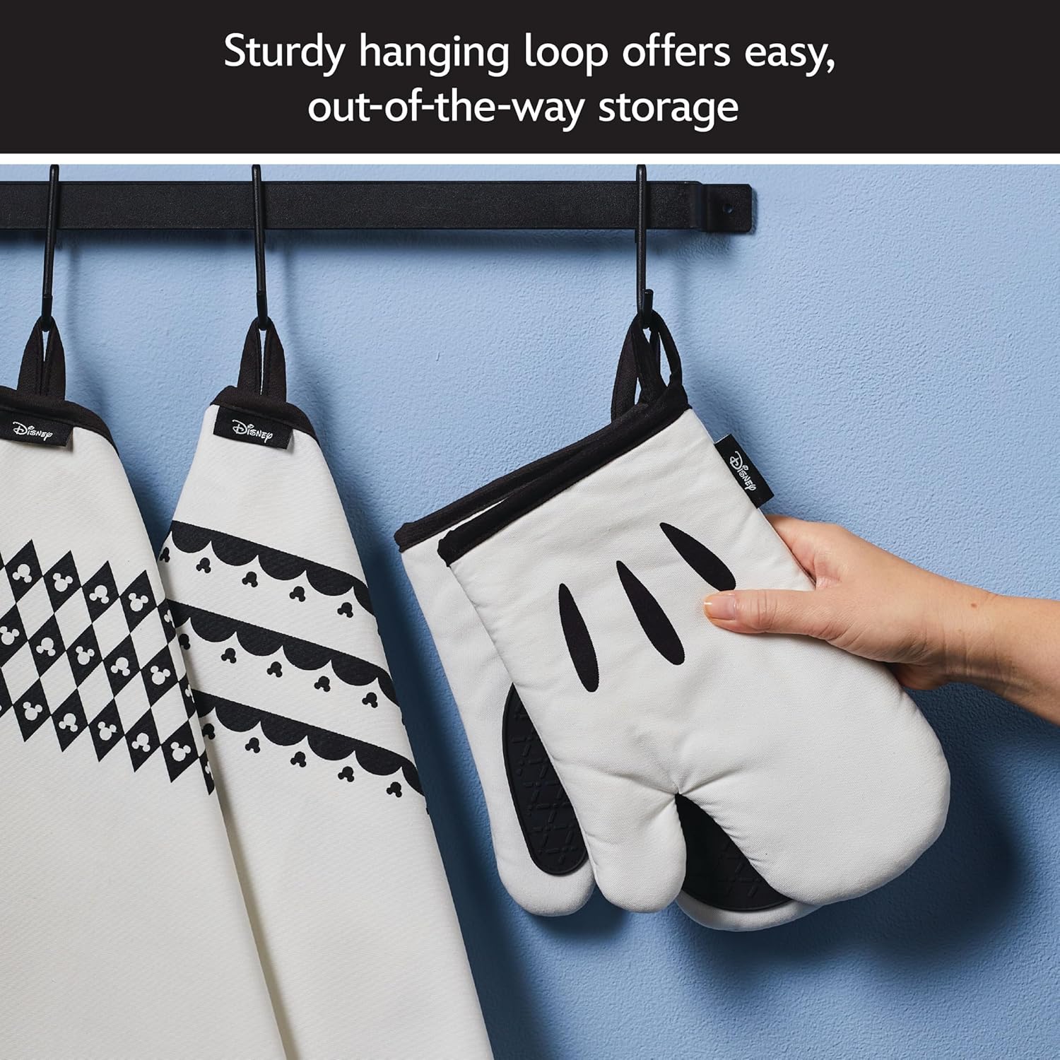 Farberware Disney Bake with Mickey Mouse Nonstick Bakeware Set/Baking Pans with Disney Home Oven Mitts, Cookie Pans, Muffin/Cupcake and Loaf Pan, 6 Piece - Black - Image 8